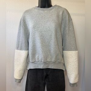 Nylora Fleece Crewneck with Ruffle Back